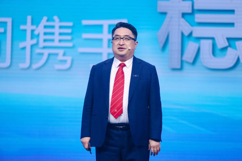 【新聞通稿】高舉“可靠”大旗，科技創新引領，宇通重卡全系新品重磅上市！0605v2345.png
