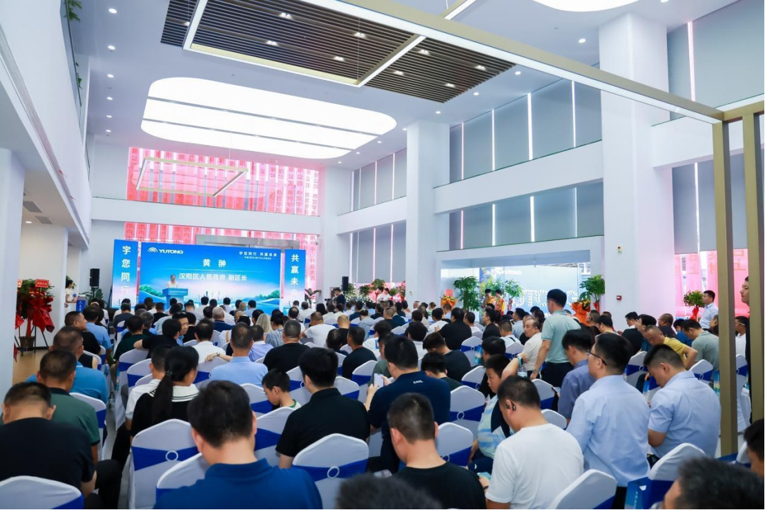 全國8大用戶中心同步開業！宇通直營模式助力客戶價值再升級1124.png