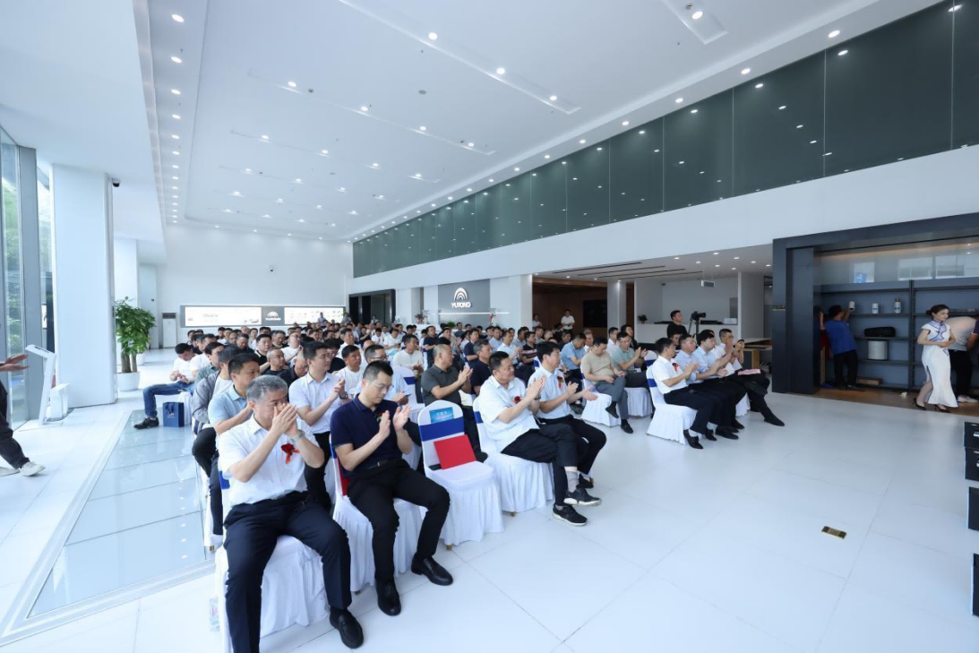 全國8大用戶中心同步開業！宇通直營模式助力客戶價值再升級1380.png
